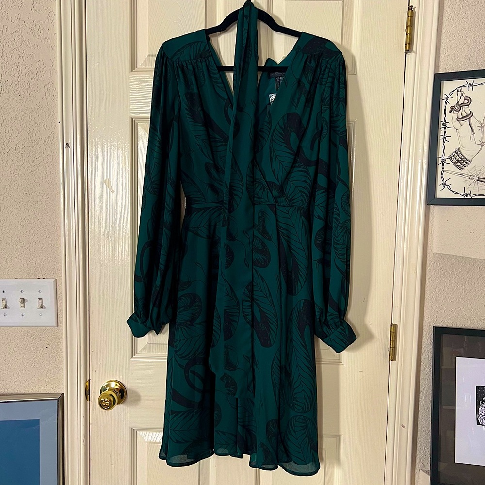 la femme en noir serpentine wrap dress!! size xs!! new with tags!!